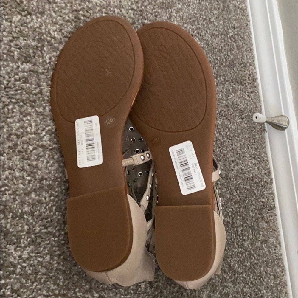Sandals - Picture 4 of 4